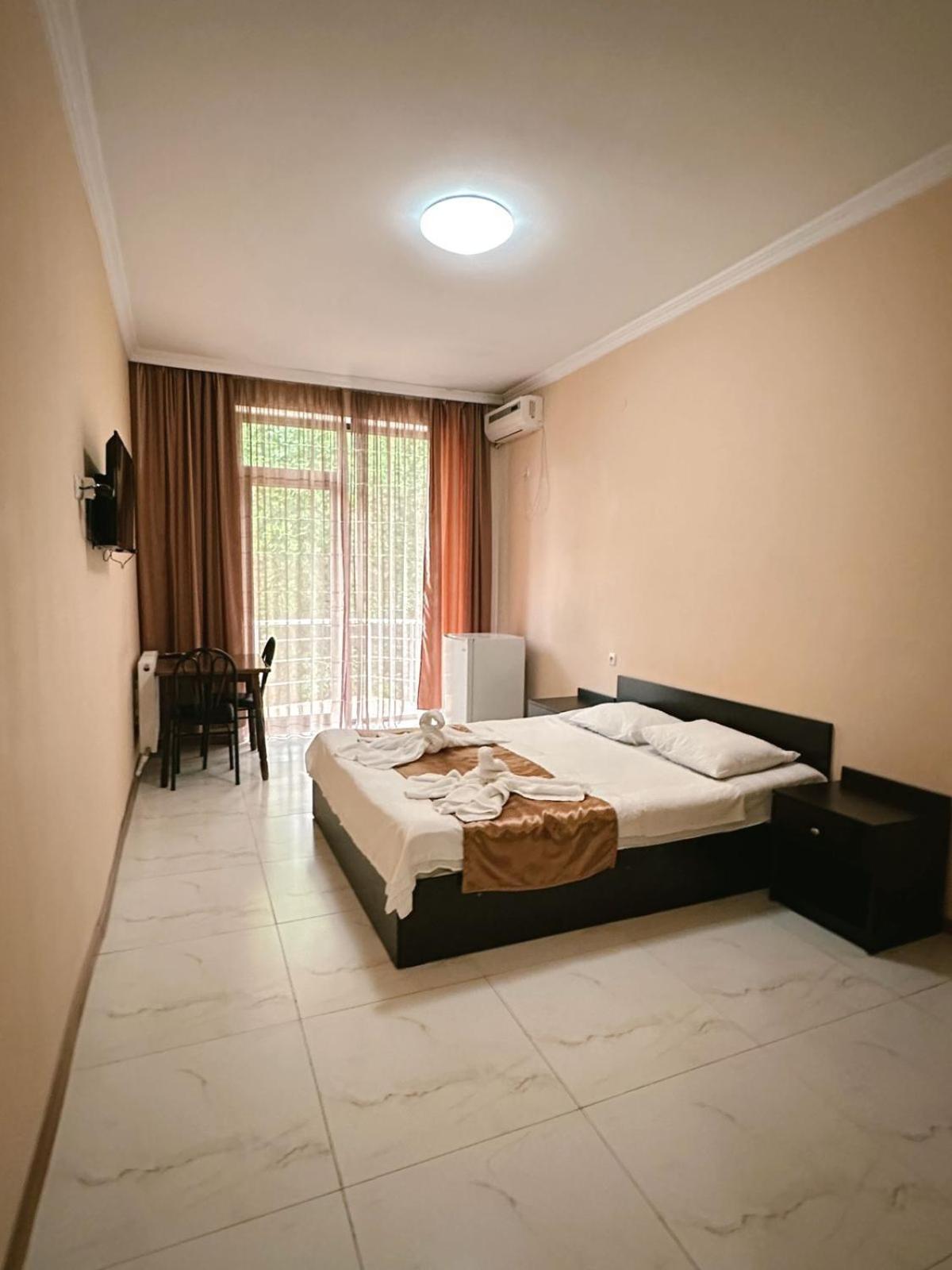 Hotel Solidarity Kobuleti Ngoại thất bức ảnh