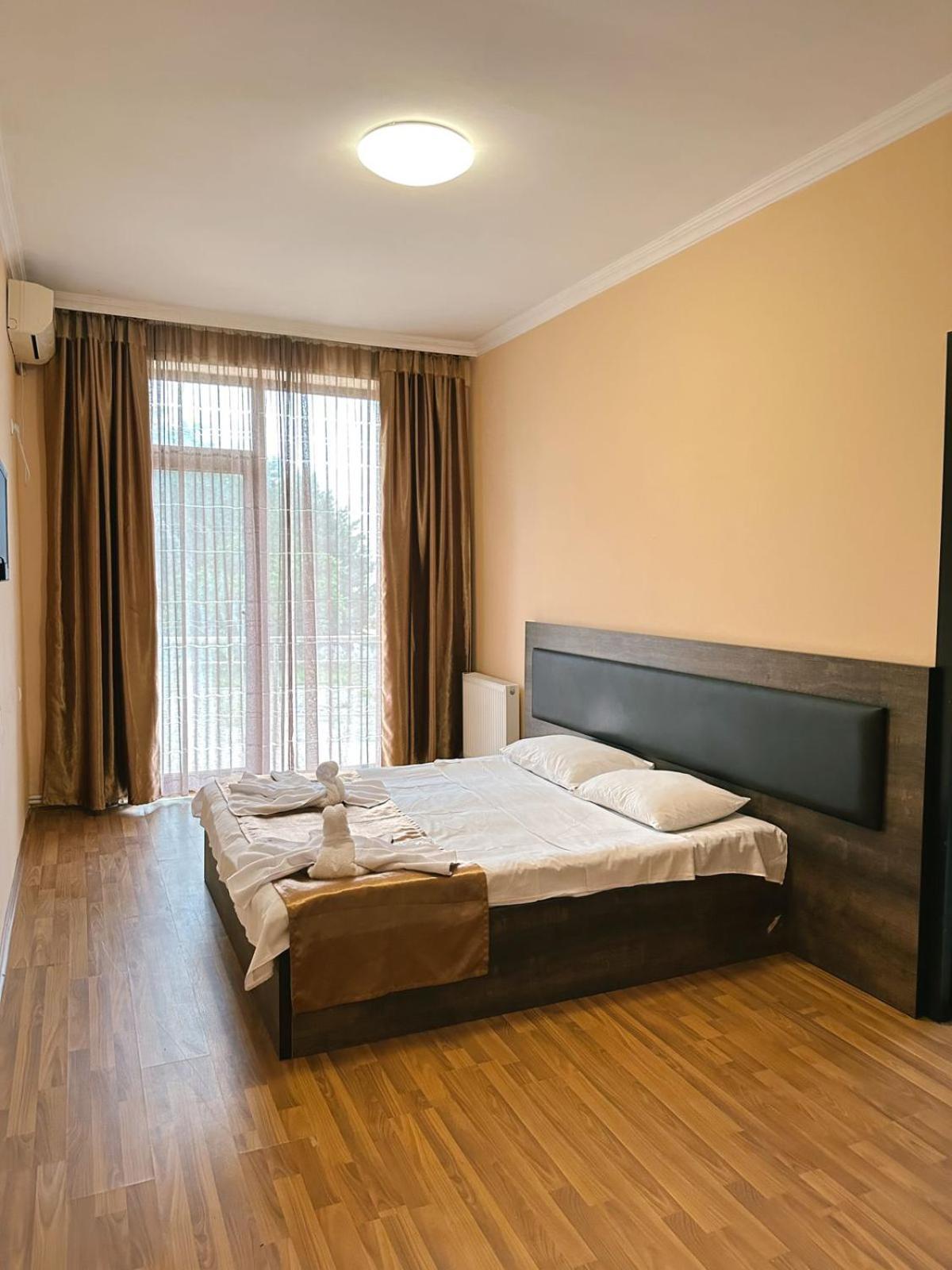 Hotel Solidarity Kobuleti Ngoại thất bức ảnh